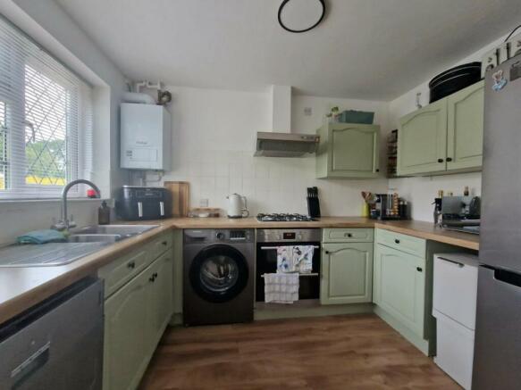 Kitchen main.jpg