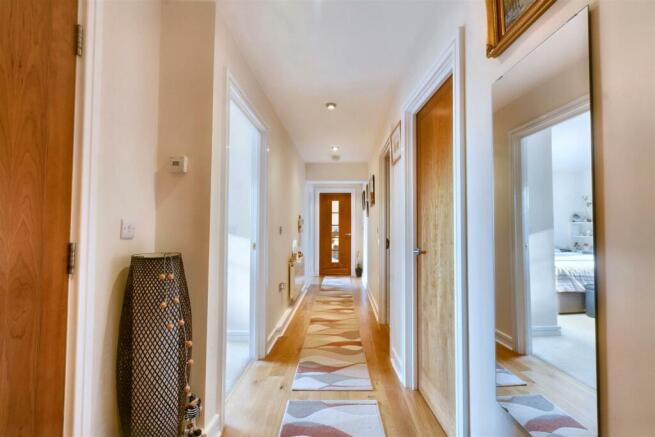 Hallway.jpeg