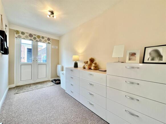 Bedroom 2.JPG