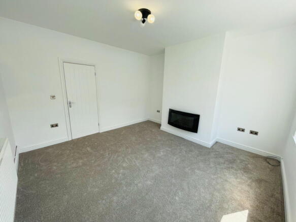 2 bed Semi-Detached for sale Image 2