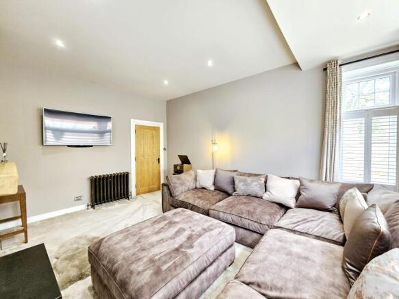 4 bed Semi-Detached for sale Image 5