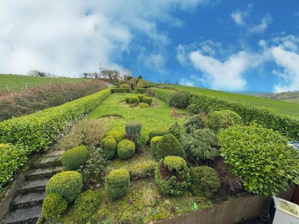 PHOTO-2024-12-07-22-31-37 (1).jpg