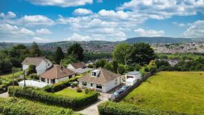 Dunedin, Croescade Road, Pontypridd CF38 2PN