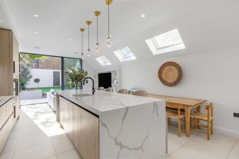 Wilton Avenue, Chiswick, London, W4