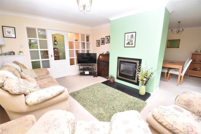 Lounge / Dining Room