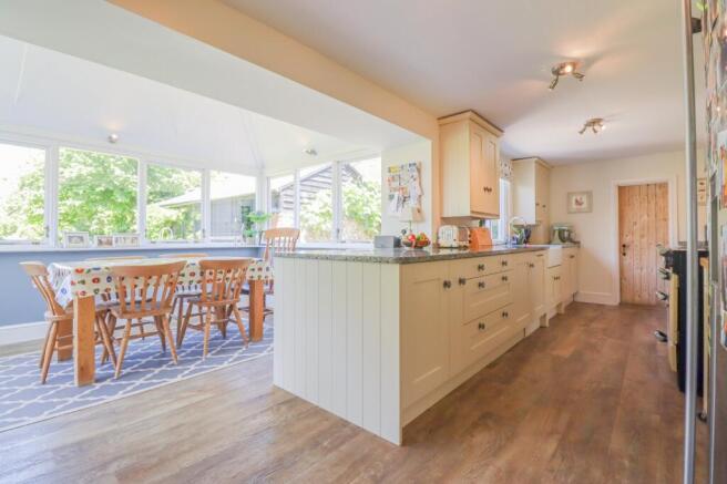 Kitchen/Breakfast Ro