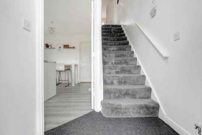 9 Rob Hammond EweMove Pontefract