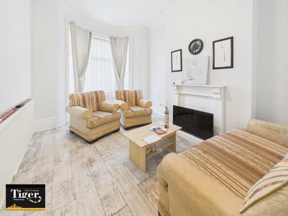 CAM02176G0-PR0795...