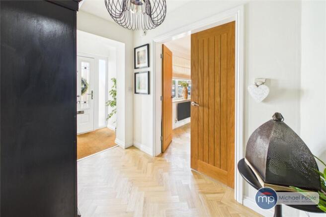 4 bed Detached for sale Image 6
