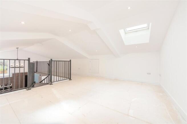 Mezzanine Snug