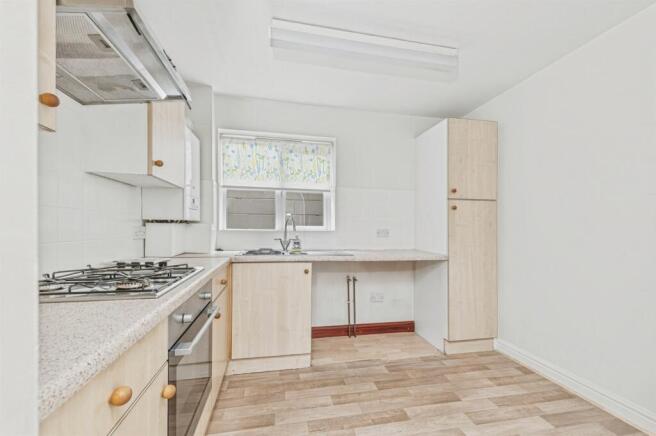 2 bed Apartment for sale Image 5