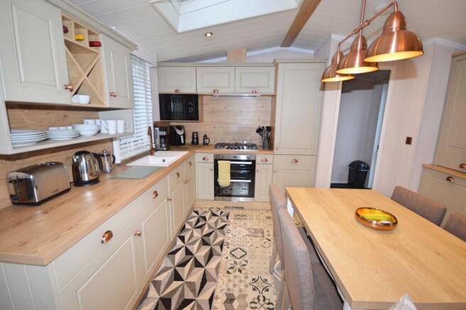 The Laurels, Maesmawr Farm Resort, Caersws, Powys, SY17 photo 4