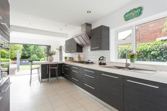 BREAKFAST KITCHEN
