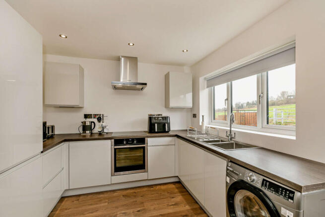 Meadow Drive, Barnsley, South Yorkshire photo 4