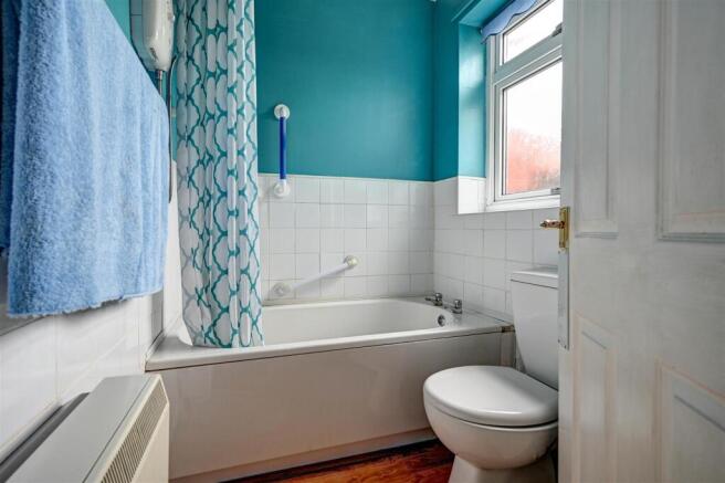 Bathroom.jpg