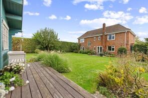 14, Nettleton Avenue, Chichester PO20 2HZ