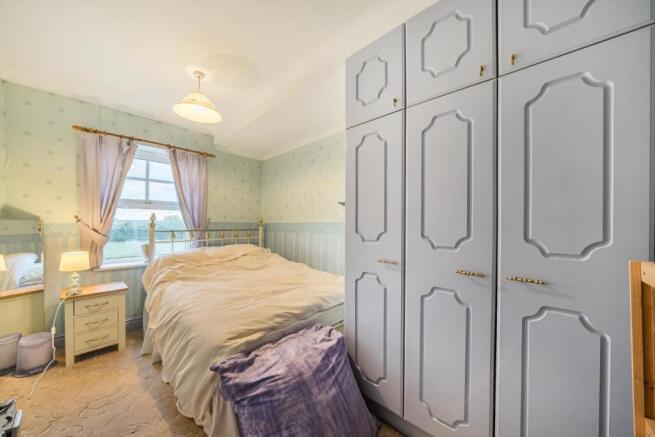 3 bed Terraced for sale Image 11