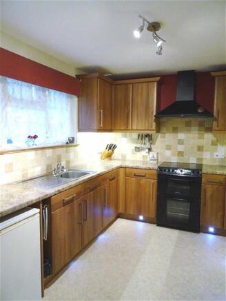 KITCHEN:
