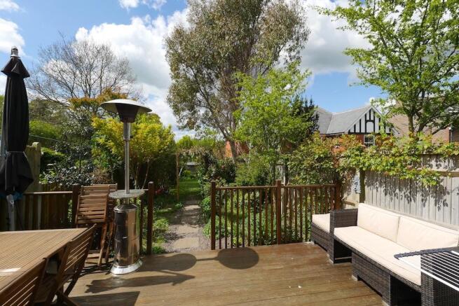 Decking/Rear Garden