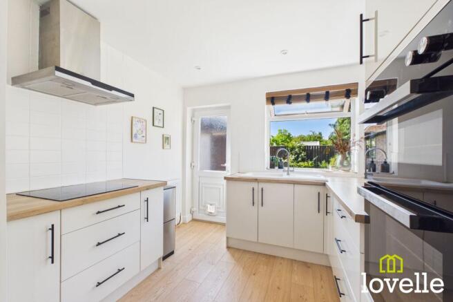 3 bed Semi-Detached for sale Image 7