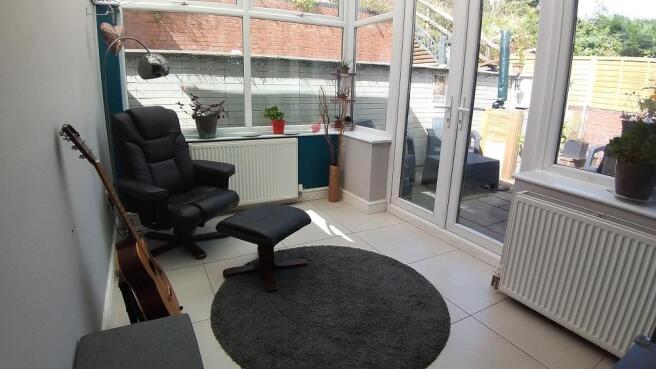 6 Cae'r Efail - Bwlchgwyn - Conservatory 1.jpg