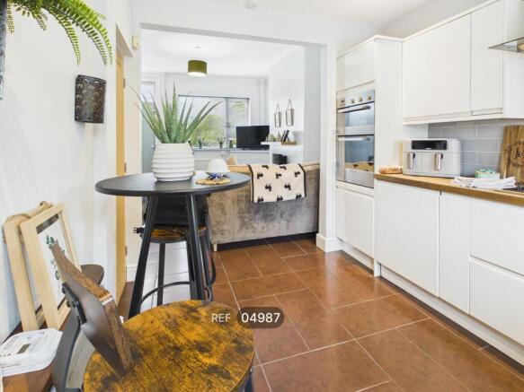 2 bed Terraced to rent Image 7