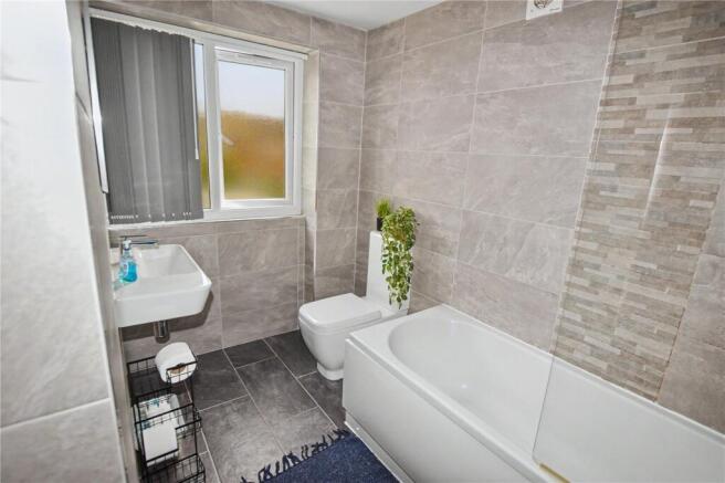 3 bed Semi-Detached for sale Image 5