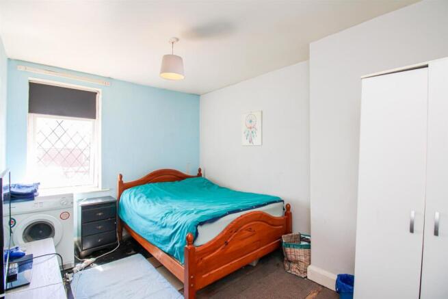 3 bed Semi-Detached for sale Image 8