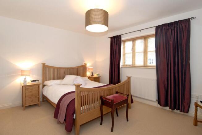 4 Bedrooms (1 En-Suite)
