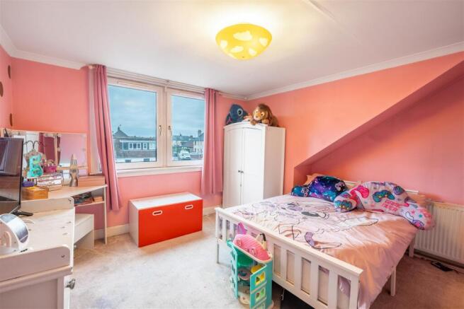 bedroom-two.b.jpg