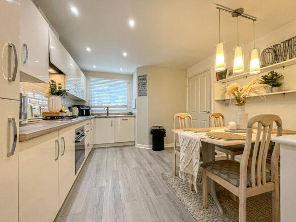 213 Belmont Rd - Kitchen dining