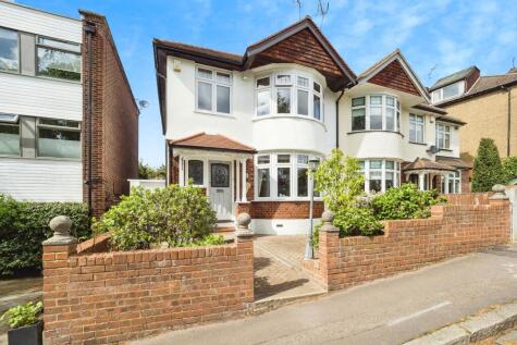 Fairlawn Drive, Woodford Green, IG8