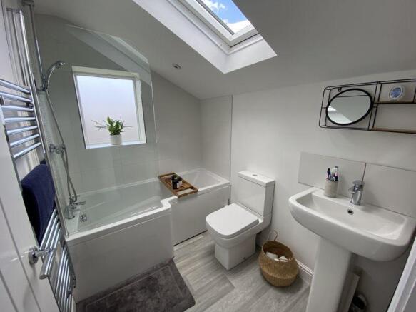 Family Bathroo...