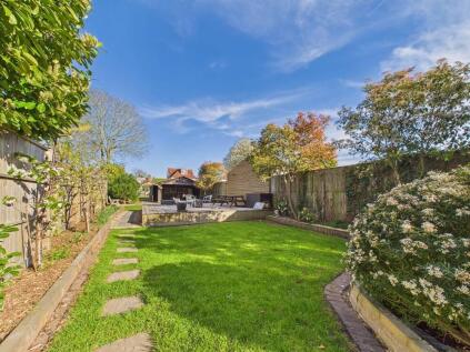 Coppermill Road, Wraysbury, Berkshire, TW19
