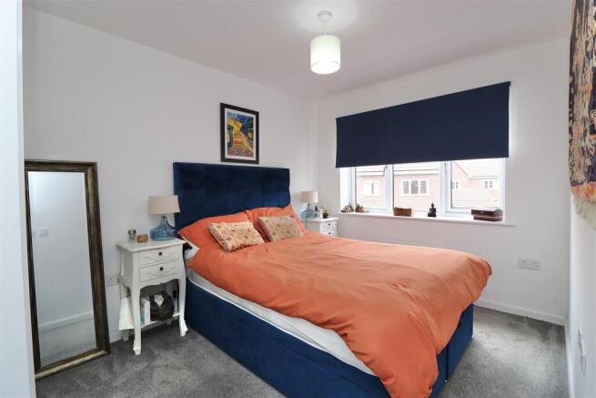 3 bed Semi-Detached for sale Image 6