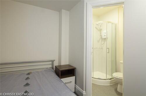 1 bed Apartment to rent Image 7