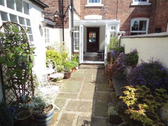 Rear Garden (2)