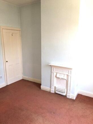 Front Bedroom 2.JPG