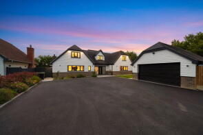 Appledore, Amber Lane, Maidstone ME17 3SE