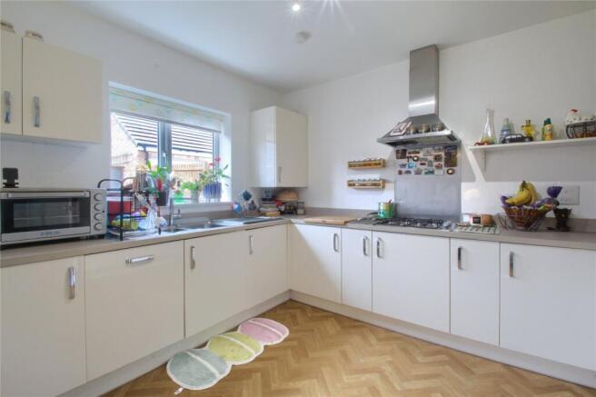 4 bed Detached for sale Image 4