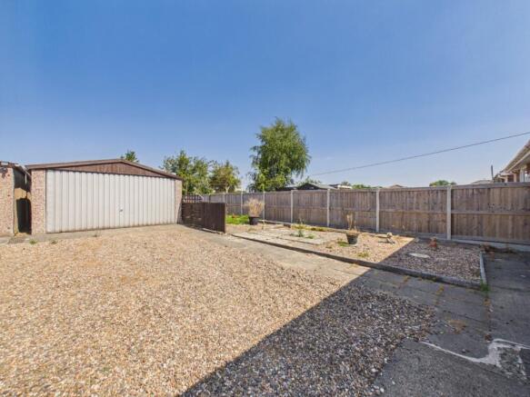 2 bed Semi-Detached Bungalow for sale Image 8