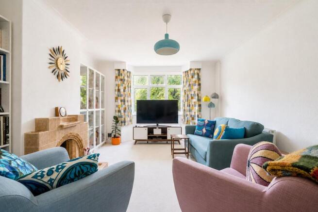 3 bed Semi-Detached for sale Image 3