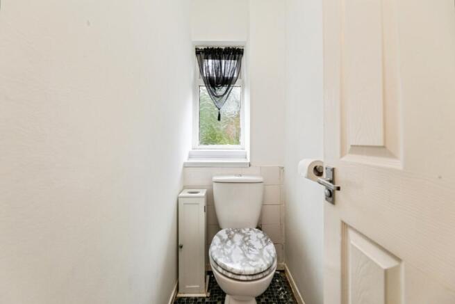 pbox-bathroom-346094.jpg
