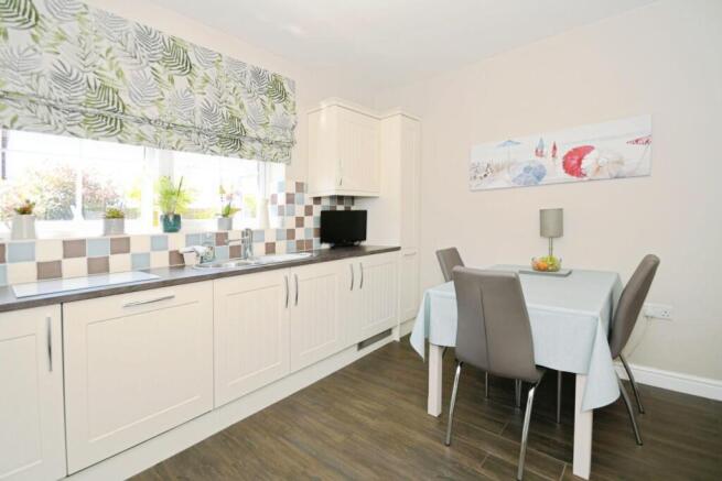 KITCHEN DINER 02.jpg