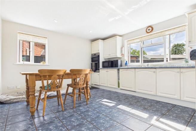 Kitchen / Dining
