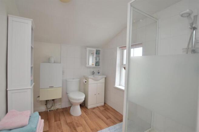 Bathroom/Shower Room