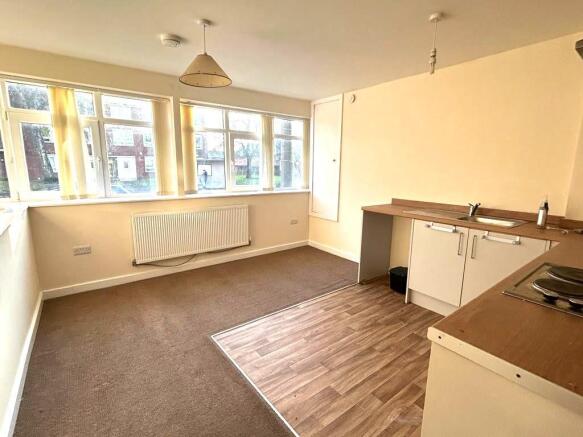 Living area 2.jpg