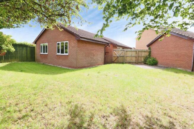 2 bed Detached Bungalow for sale Image 10