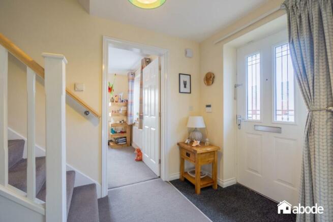 8 Borromeo Close HDR (19 of 33).jpg