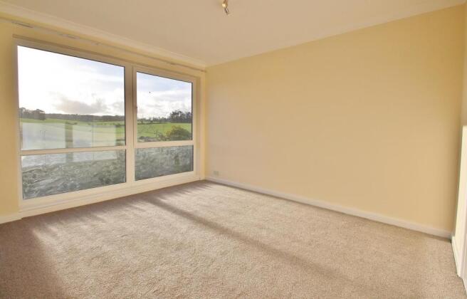 Bedroom 1.JPG